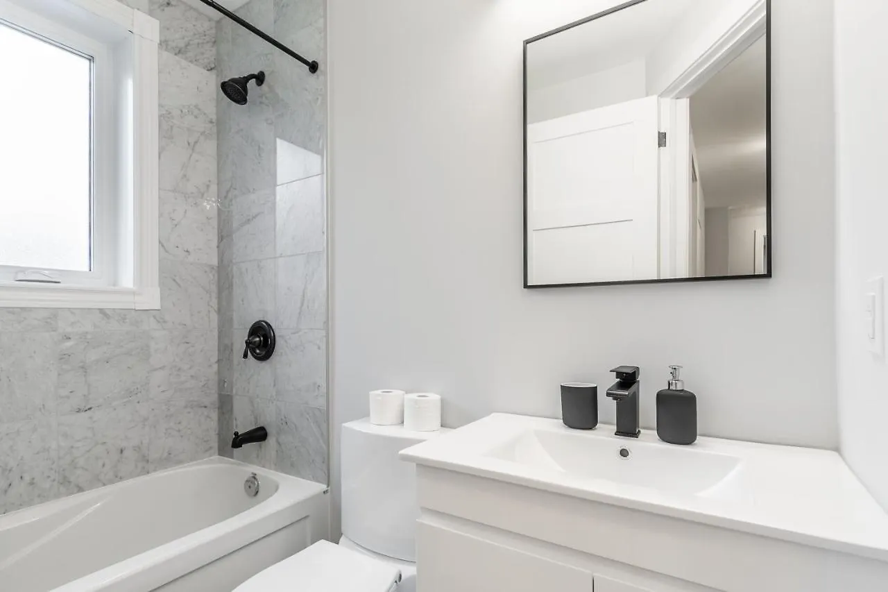 Apartment Fancy Downtown House With Hot Tub & Bbq By Globalstay Toronto
