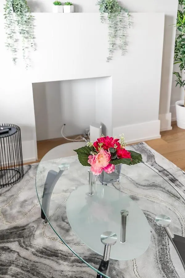 Fancy Downtown House With Hot Tub & Bbq By Globalstay Toronto 0*,  Kanada
