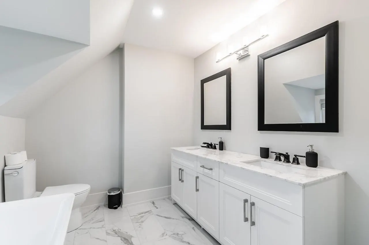 Apartment Fancy Downtown House With Hot Tub & Bbq By Globalstay Toronto
